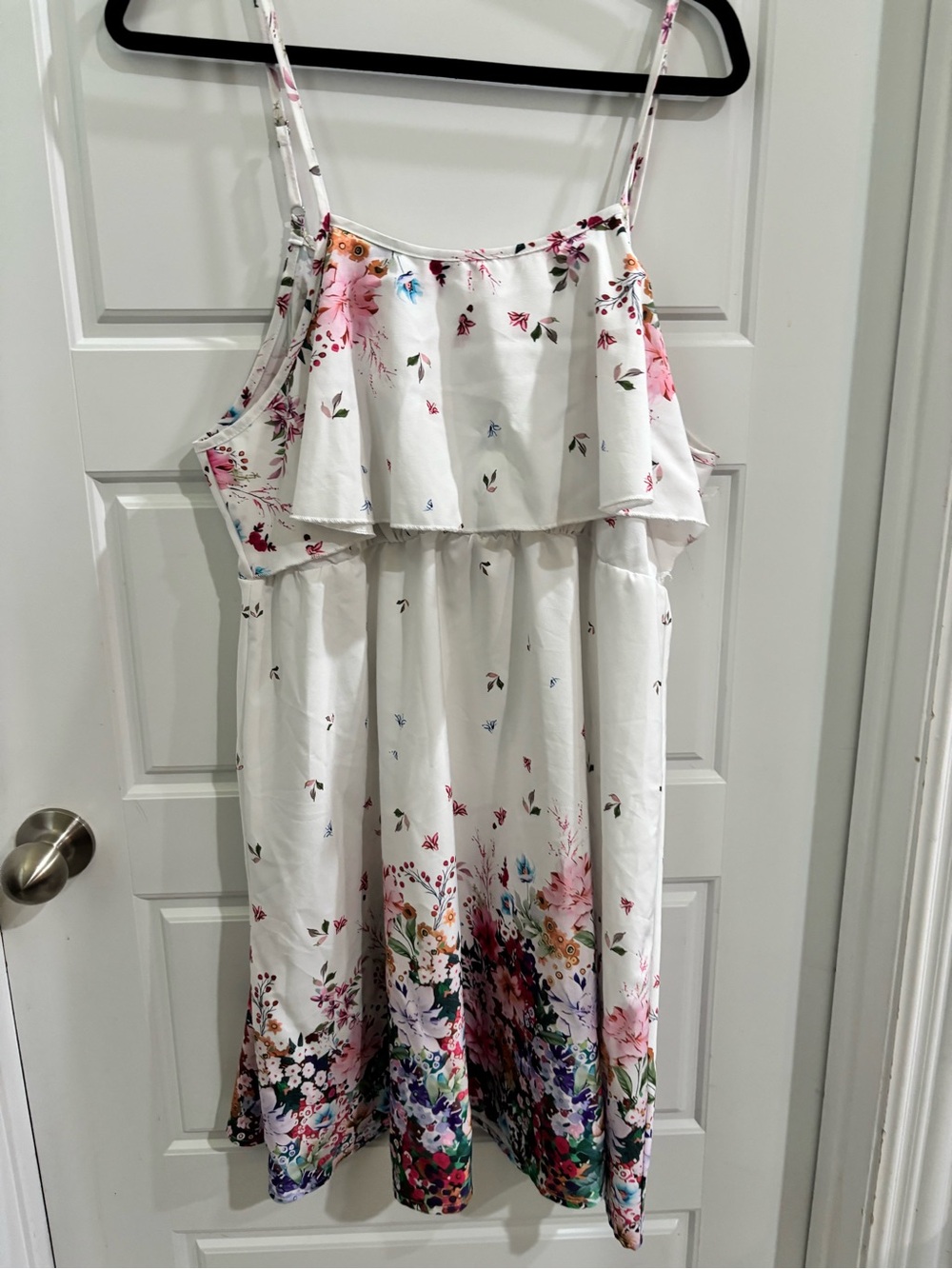 White Floral Spaghetti‑Strap Sundress size medium